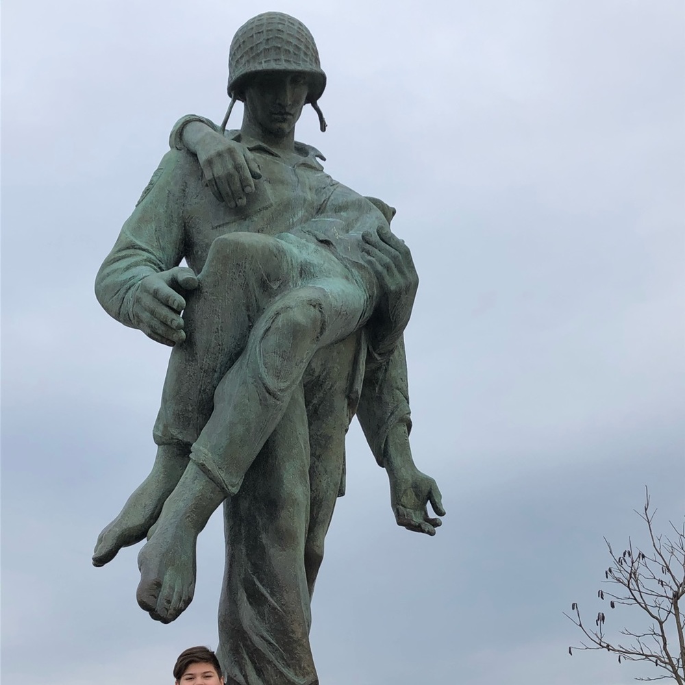 Meet your Posher, Eduardo